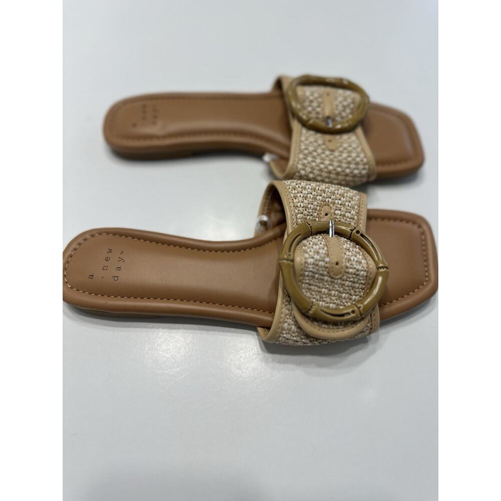A New Day Womens Size 6.5 Bennie Buckle Slide Woven Raffia Tan Sandals - Picture 2 of 5